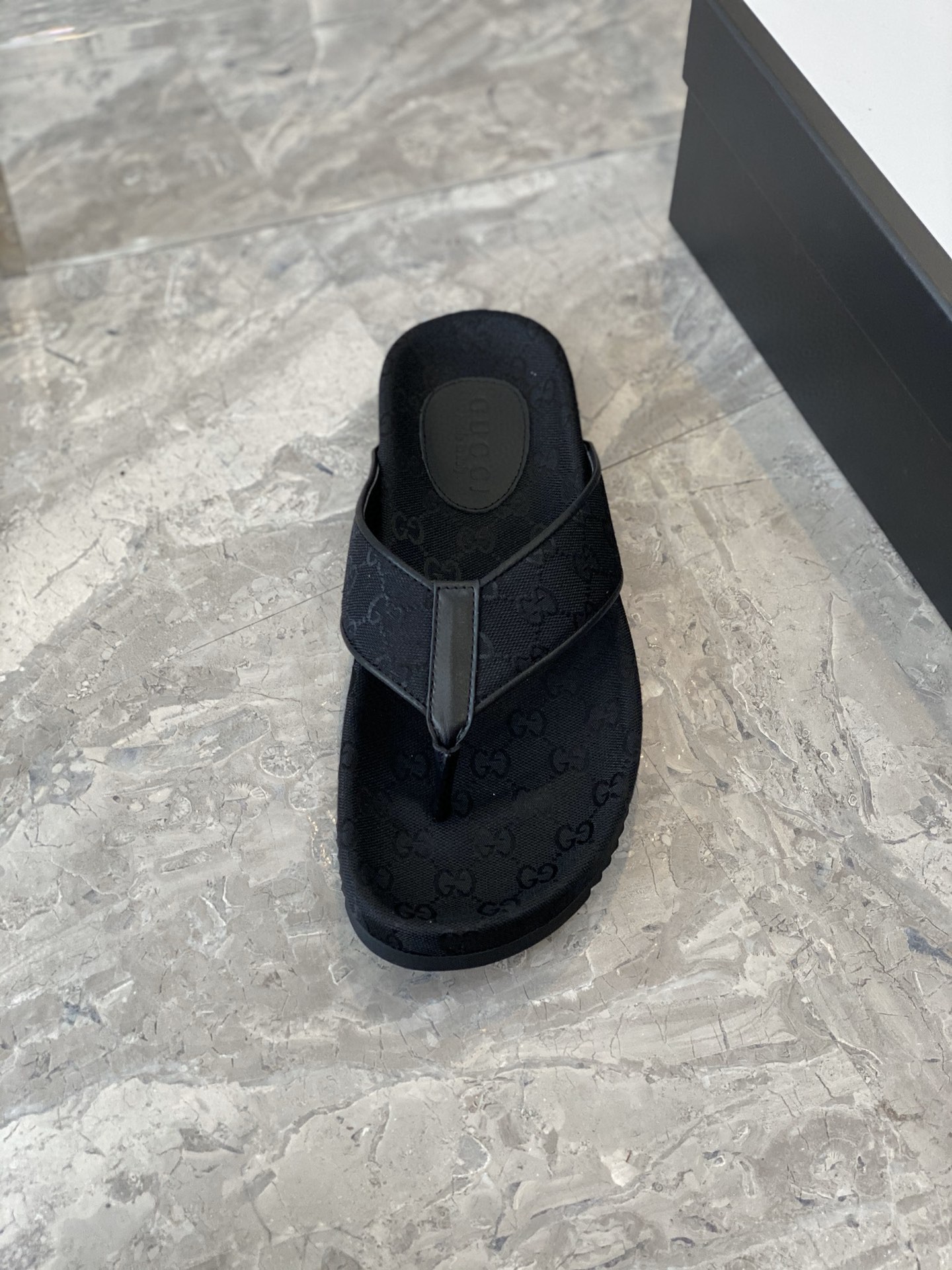 Gvc*1 Men’s GG T-Strap Slide Sandals Black For Men 429362