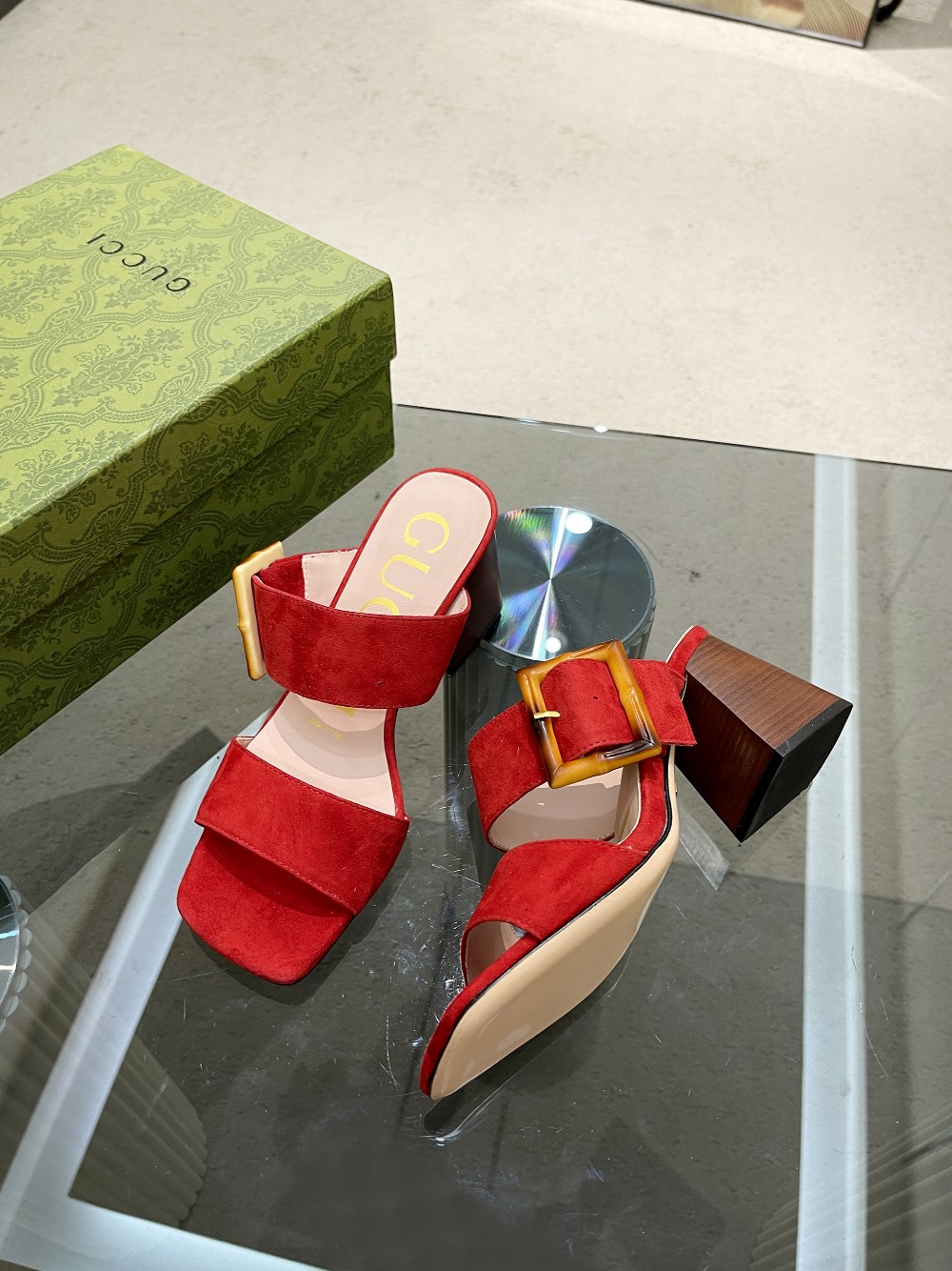 Gvc*1 Women’s Sandal With Bamboo Buckle Red For Women GG‎