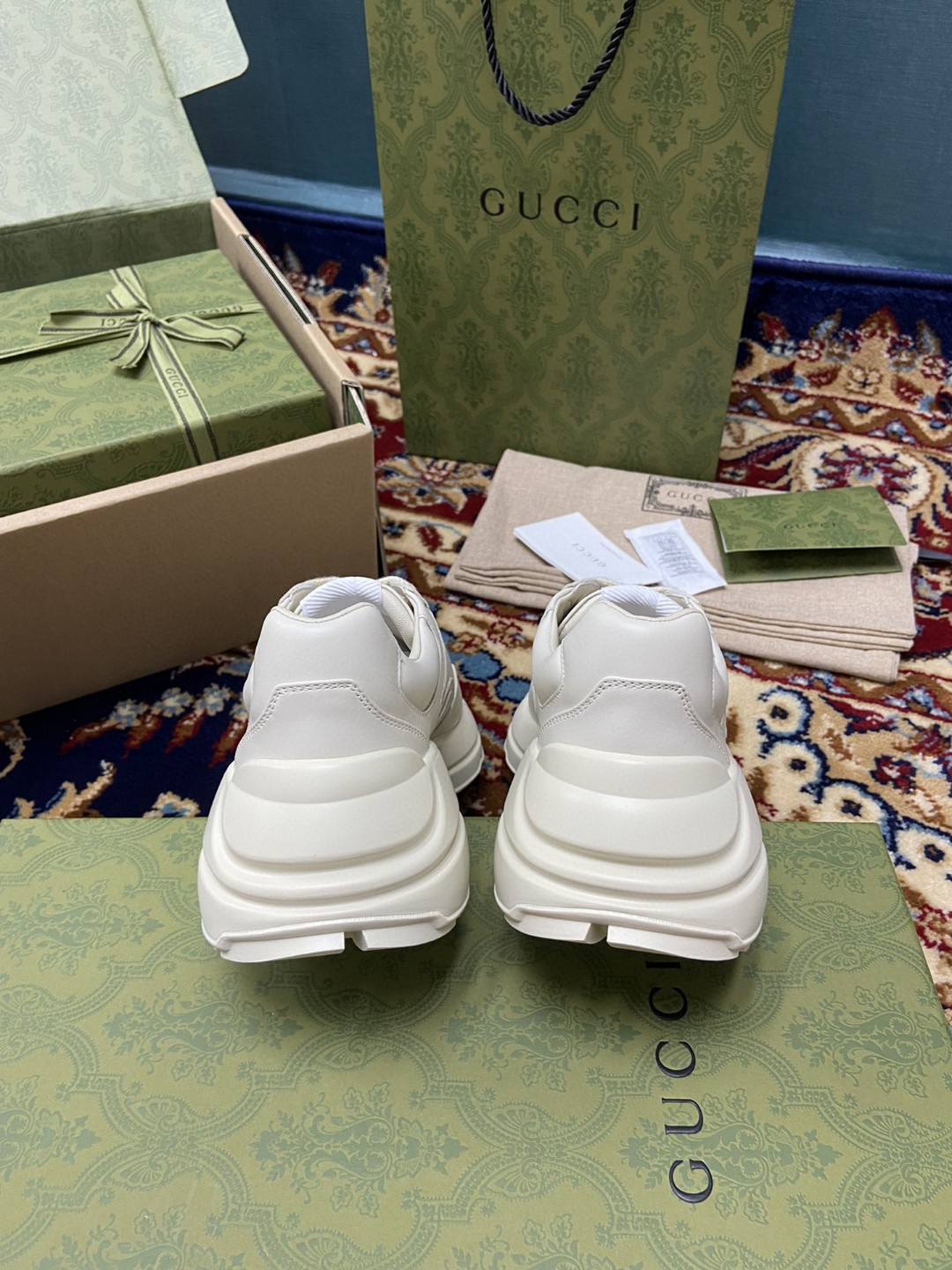 Gvc*1 Men’s Rhyton Sneakers With Gvc*1 Tiger White Ivory For Men 687611 DRW00 9522