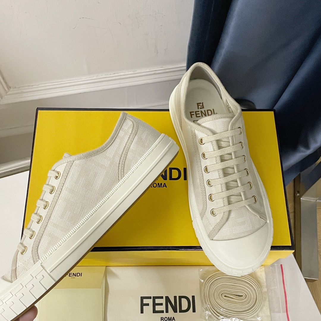 F**di Domino White FF Fabric Low-Tops For Women 8E8325AJZXF1GQF