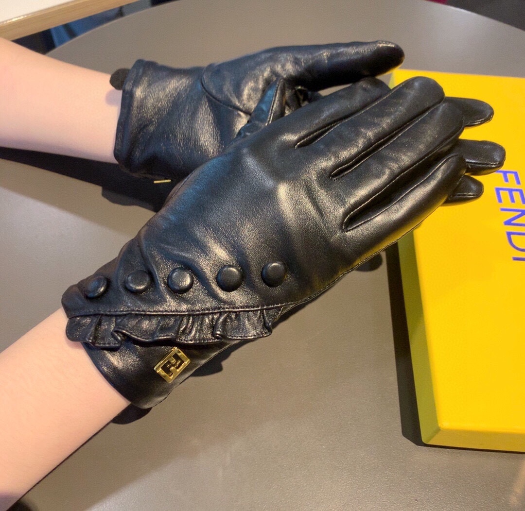 F**di Gloves In Black