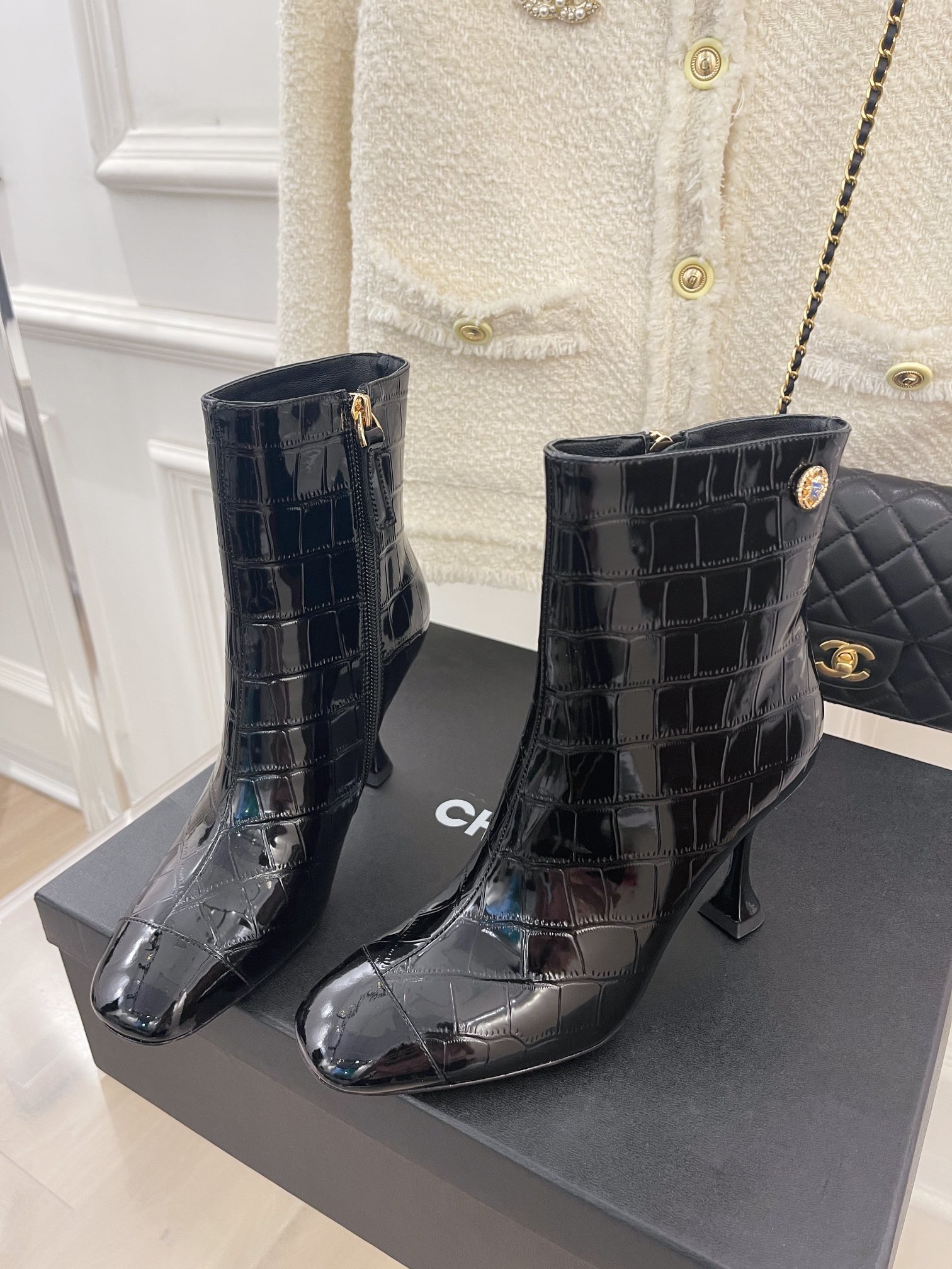 Ch**el Women’s Short Boots Black For Women