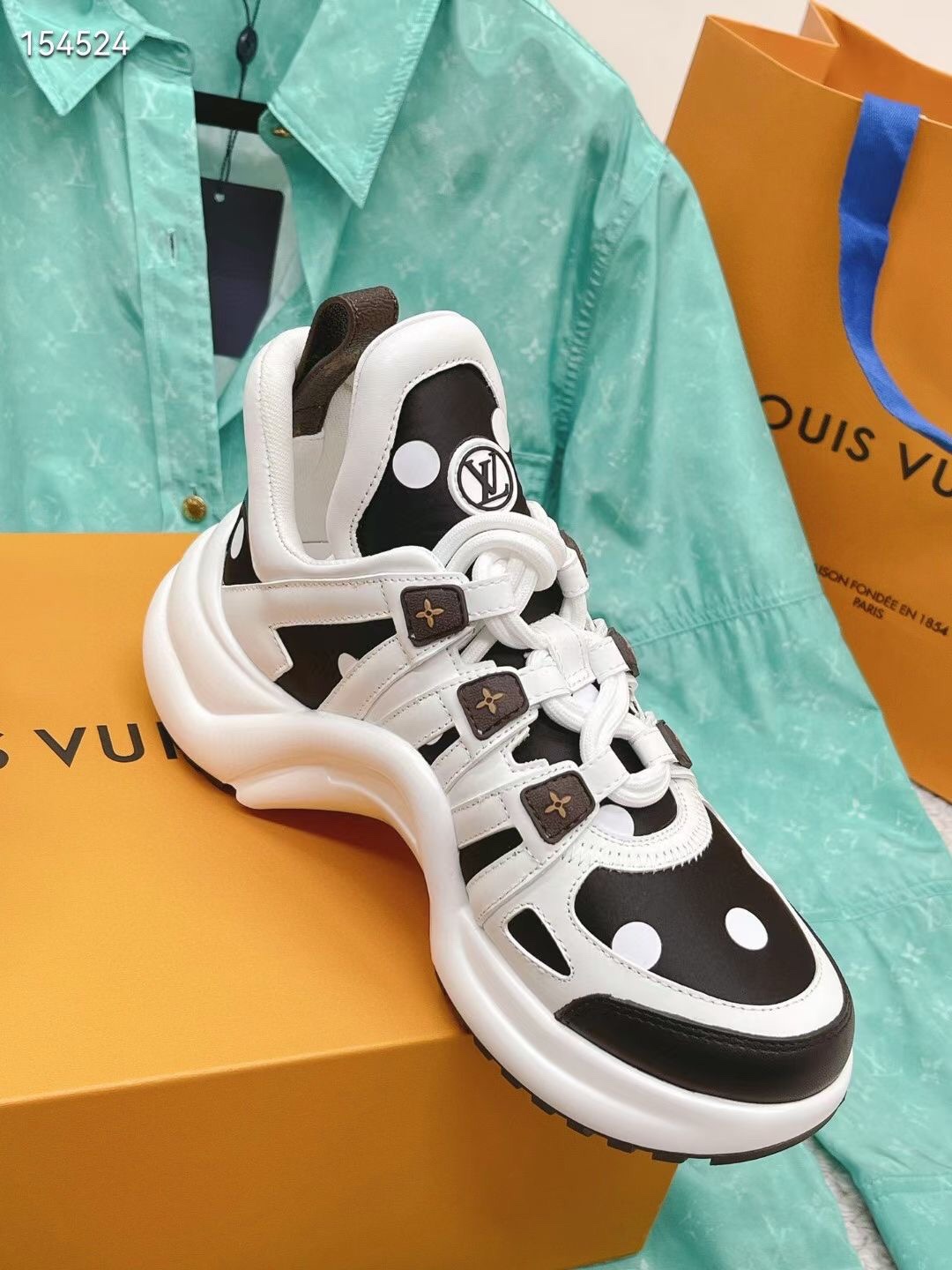 L0vis Vvtt0n Women’s LV Archlight Sneaker Black For Women LV