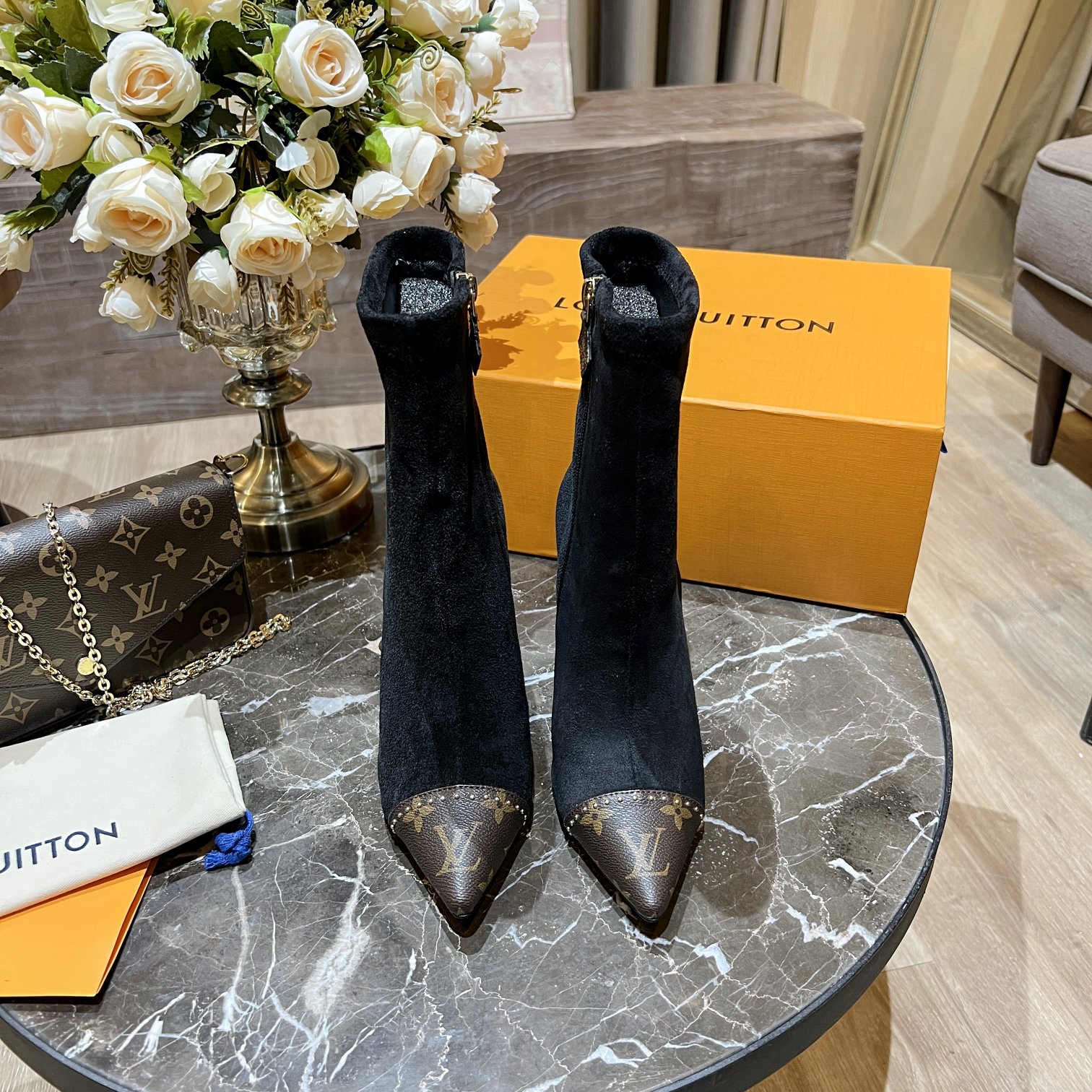 L0vis Vvtt0n Women’s Cherie Ankle Boots Black For Women LV