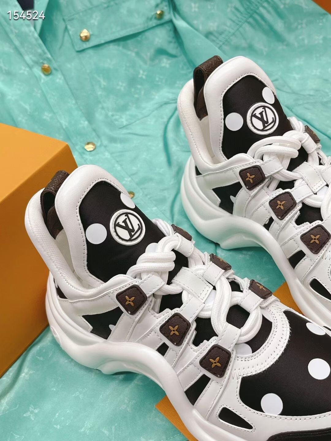 L0vis Vvtt0n Women’s LV Archlight Sneaker Black For Women LV