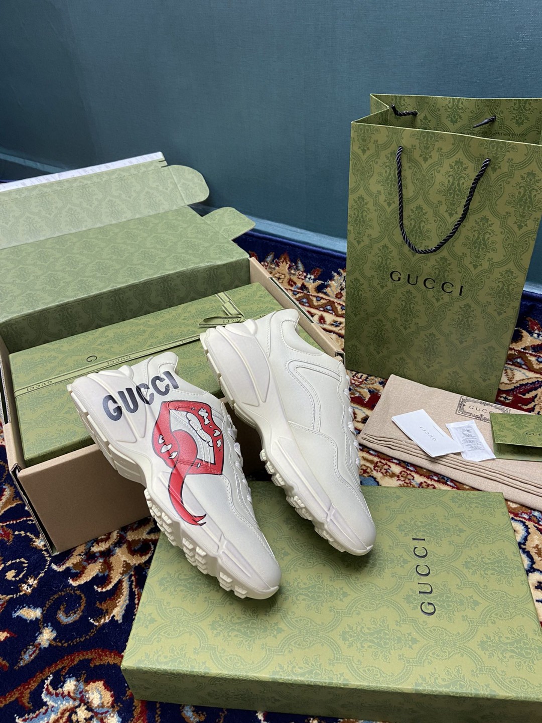 Gvc*1 Men’s Rhyton Sneakers With Mouth Print White Ivory For Men ‎552089 A9L00 9522