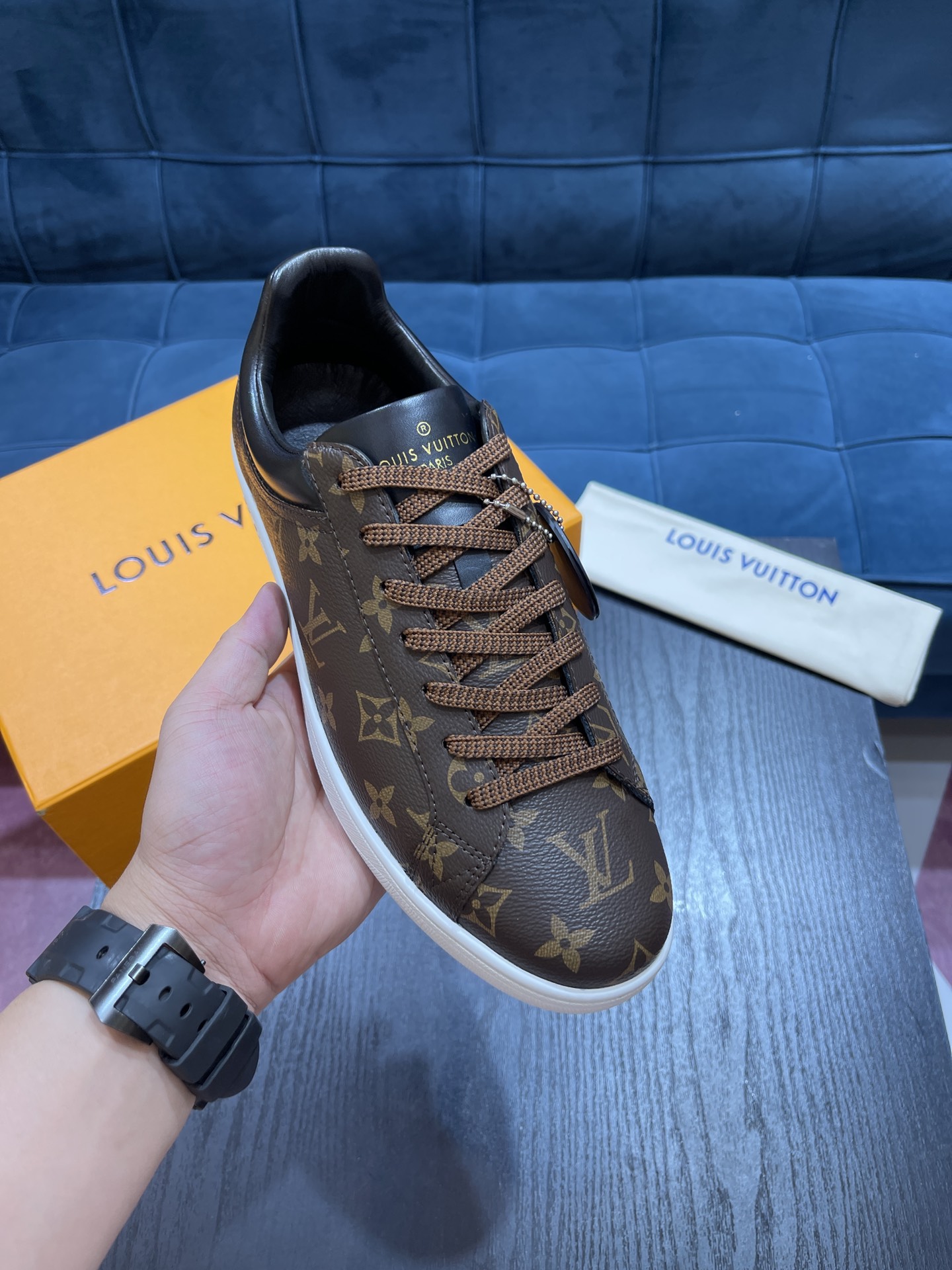 L0vis VuittionLuxembourg Sneaker Brown For Men LV 1A4PAF