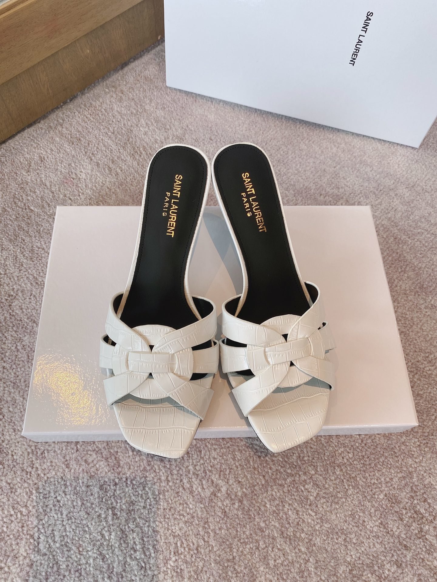 Sa1nt Lau*nt Women’s Tribute Heeled Mules White For Women Y51