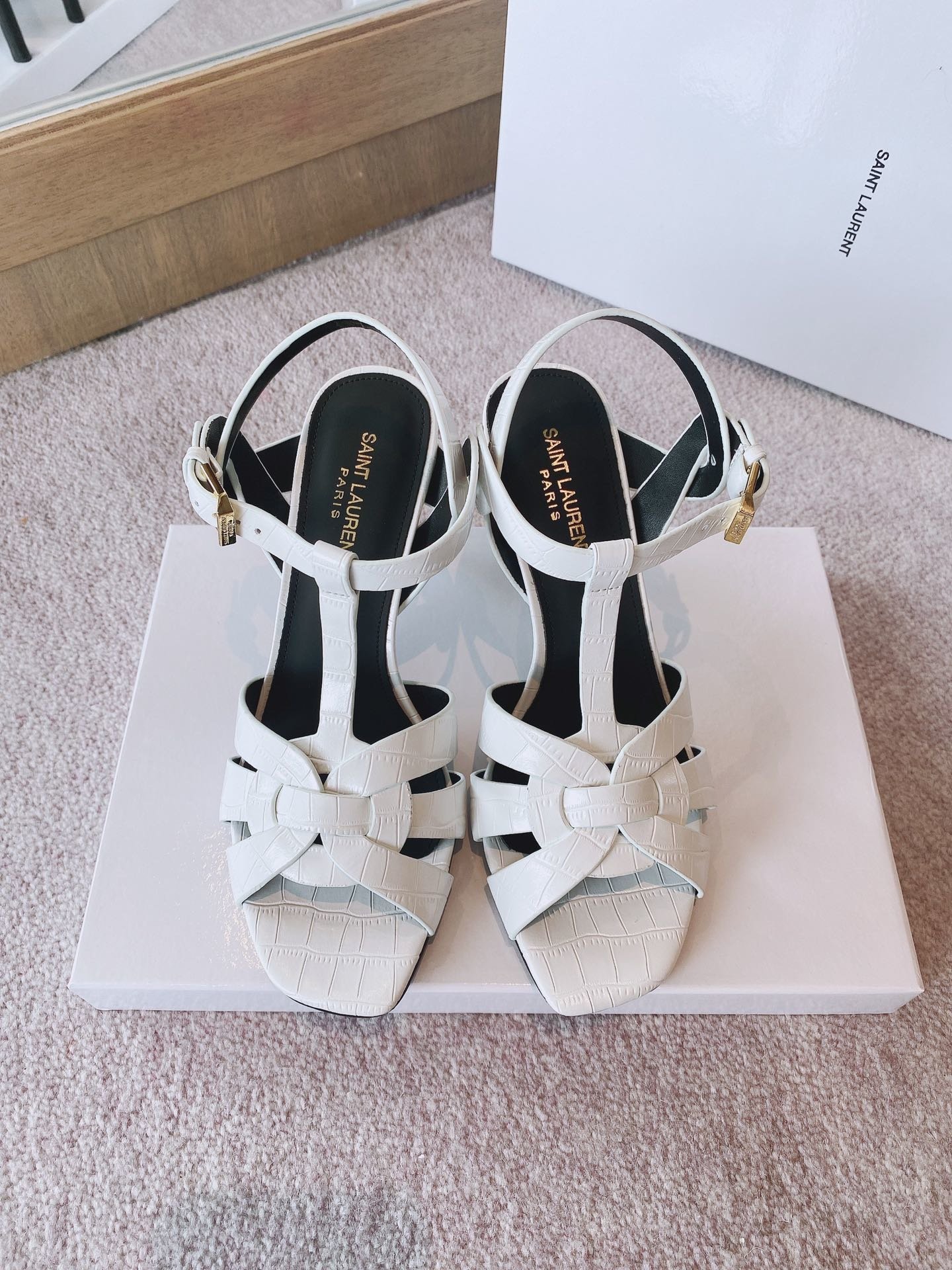 Sa1nt Lau*nt Women’s Tribute Sandals Sliver For Women Y51