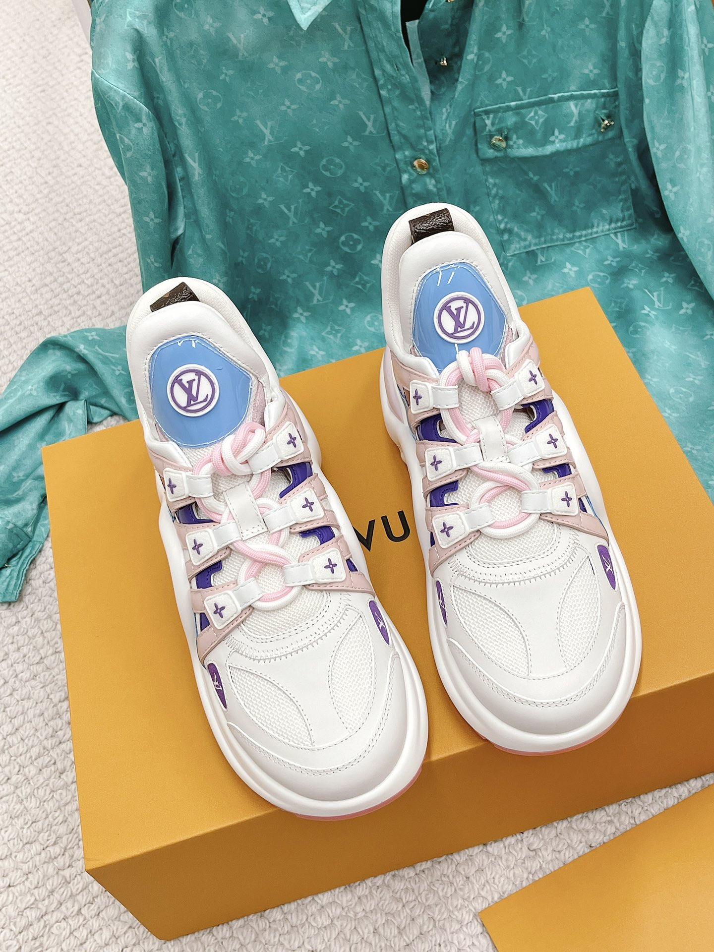 L0vis Vvtt0n Women’s LV Archlight Sneaker Blue For Women LV