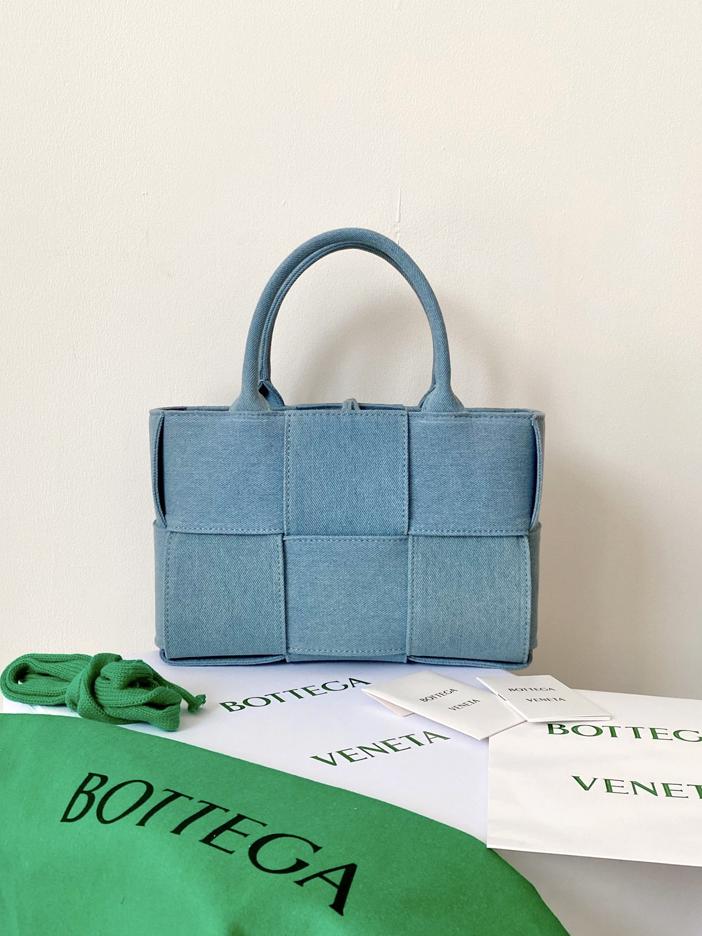 B0tt*ga Ven*ta Mini Arco Tote Bag Grey, For Women, Women’s Bags 9.8in/25cm