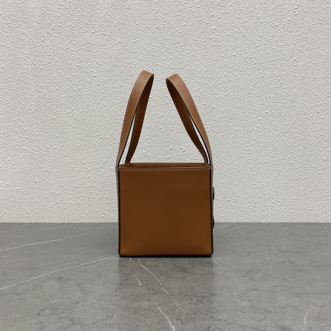 Ce1i*e Cube Bag Cuir Triomphe Square Tan For Women 6in/15cm