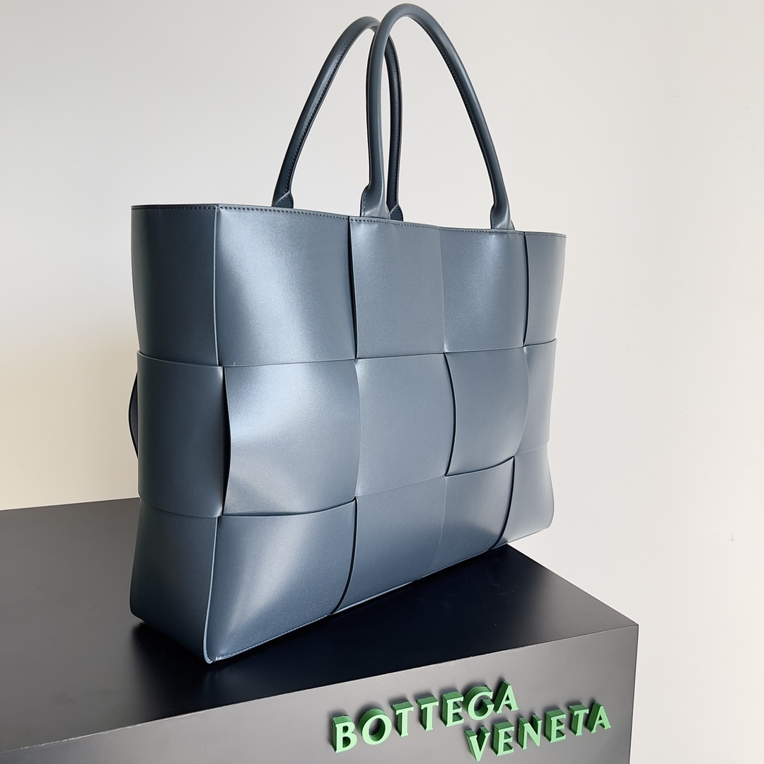 B0tt*ga Ven*ta Large Arco Tote Bag Grey , For Women, Women’s Bags 18.1in/46cm