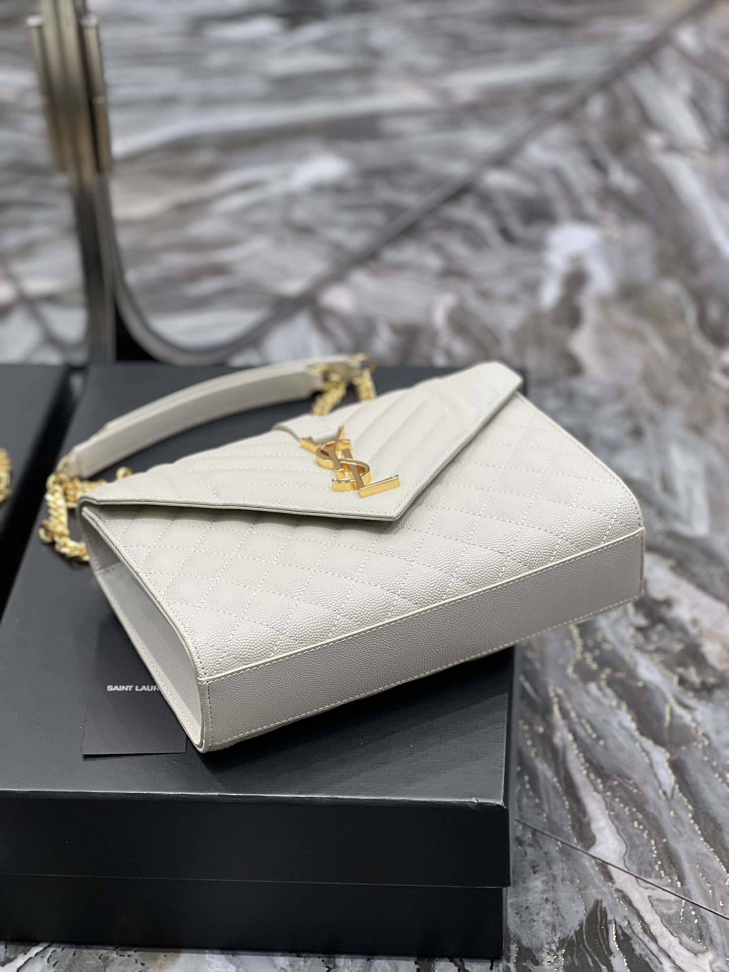 Sa1nt Lau*nt Envelope Medium Chain Bag White For Women, Women’s Bags 9.4in/24cm Y51