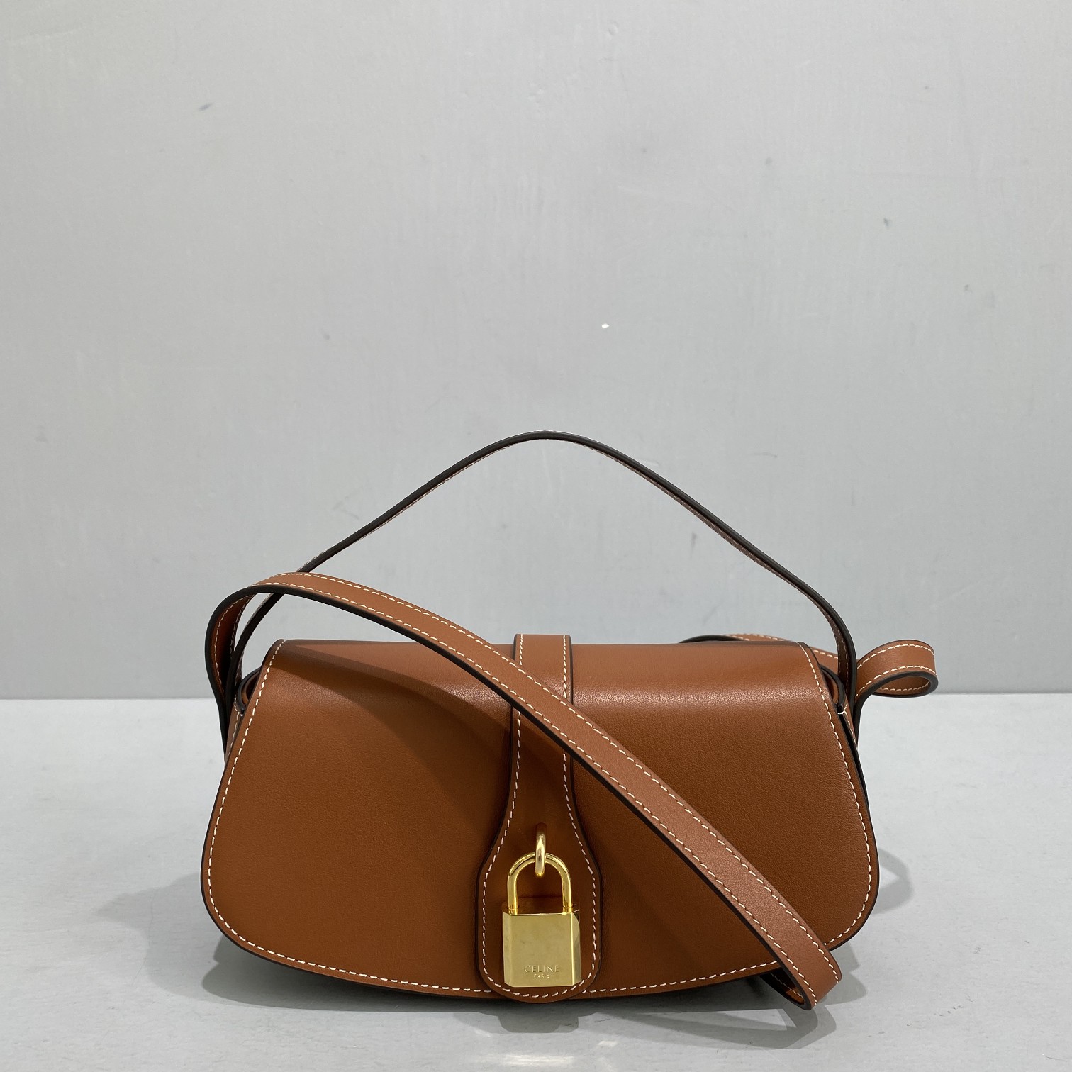 Ce1i*e Clutch On Strap Brown For Women 7in/18cm 10I593DQ1.04LU
