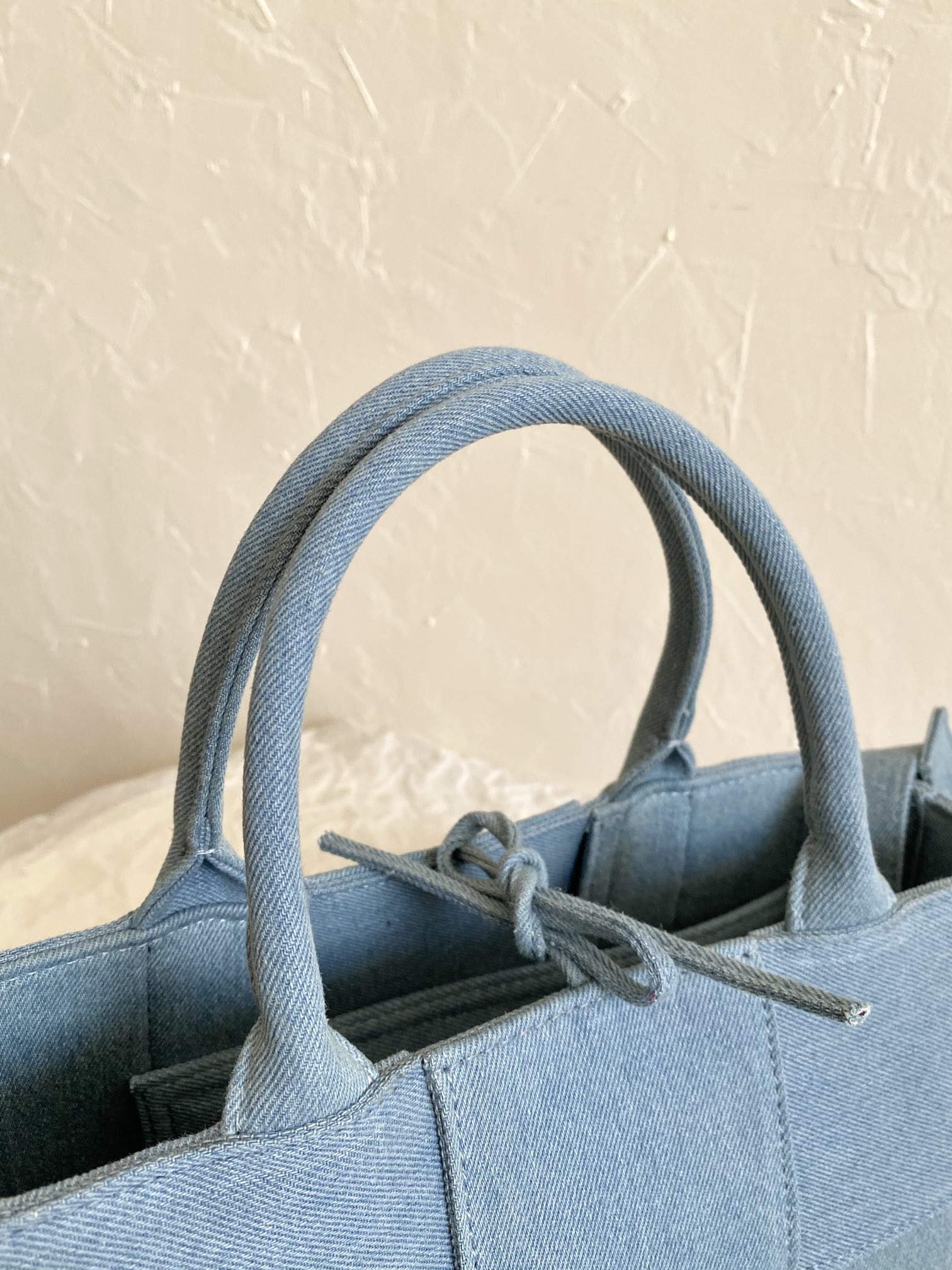 B0tt*ga Ven*ta Mini Arco Tote Bag Grey, For Women, Women’s Bags 9.8in/25cm