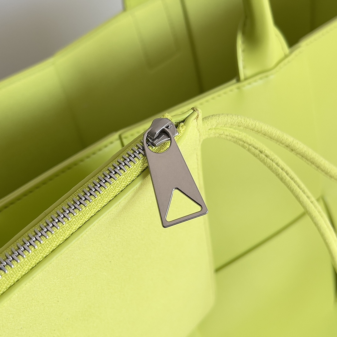 B0tt*ga Ven*ta Large Arco Tote Bag Yellow, For Women, Women’s Bags 18.1in/46cm