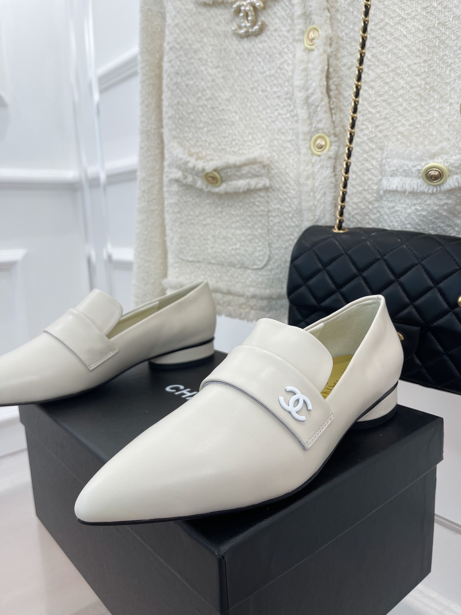 Ch**el Women’s Loafer With Logo White For Women